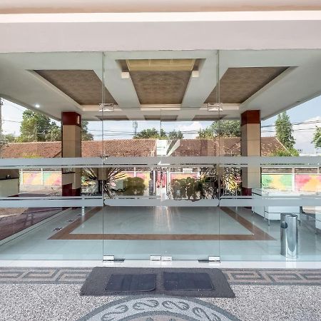 Oyo Flagship 3726 Tembok Batu Residence Tugu Exteriör bild