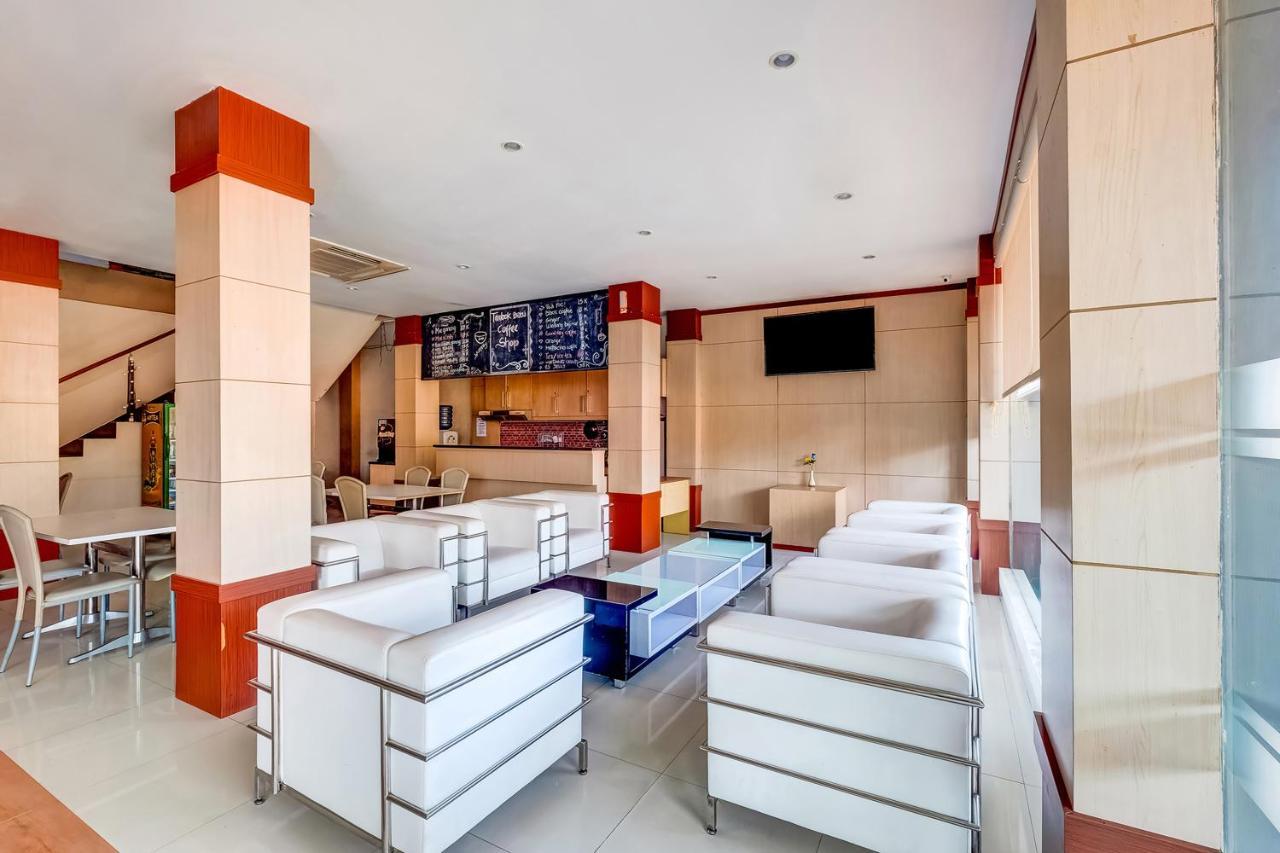 Oyo Flagship 3726 Tembok Batu Residence Tugu Exteriör bild