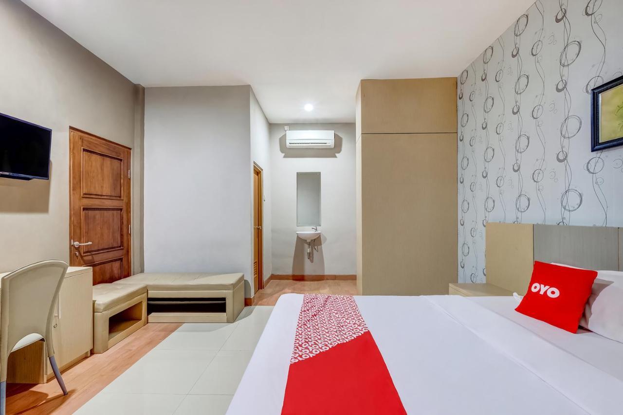 Oyo Flagship 3726 Tembok Batu Residence Tugu Exteriör bild