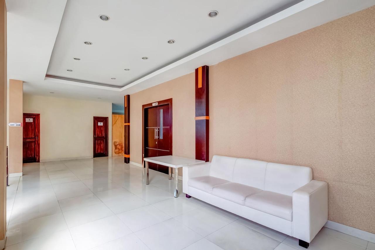 Oyo Flagship 3726 Tembok Batu Residence Tugu Exteriör bild