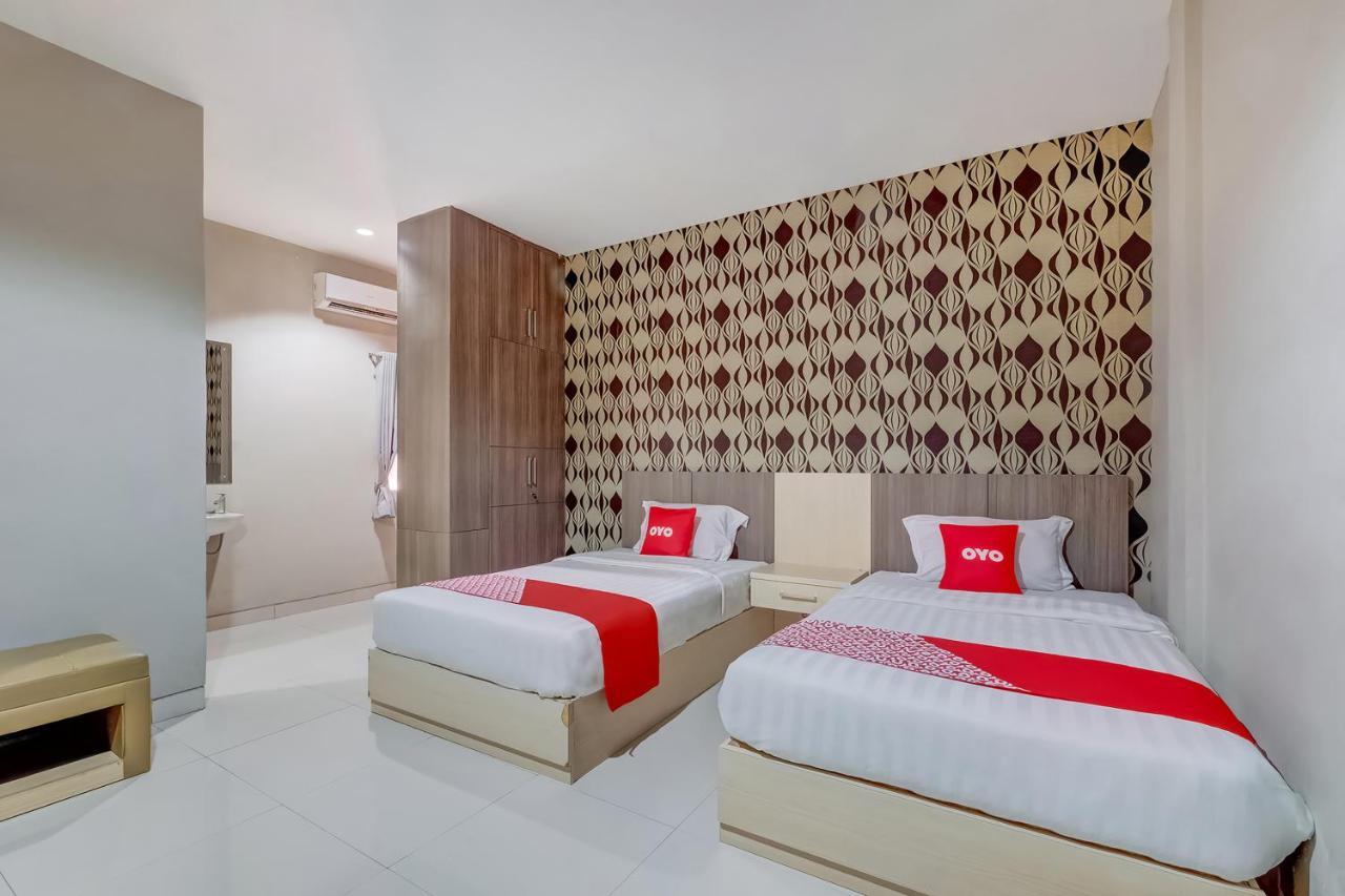Oyo Flagship 3726 Tembok Batu Residence Tugu Exteriör bild