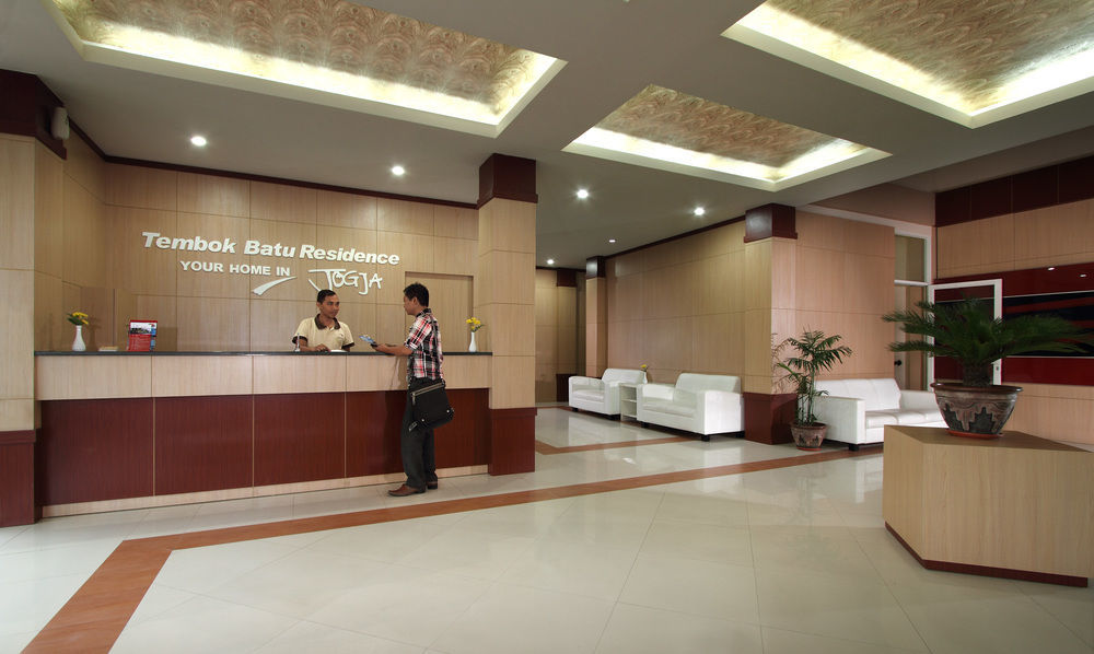 Oyo Flagship 3726 Tembok Batu Residence Tugu Exteriör bild