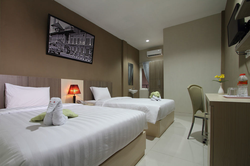 Oyo Flagship 3726 Tembok Batu Residence Tugu Exteriör bild