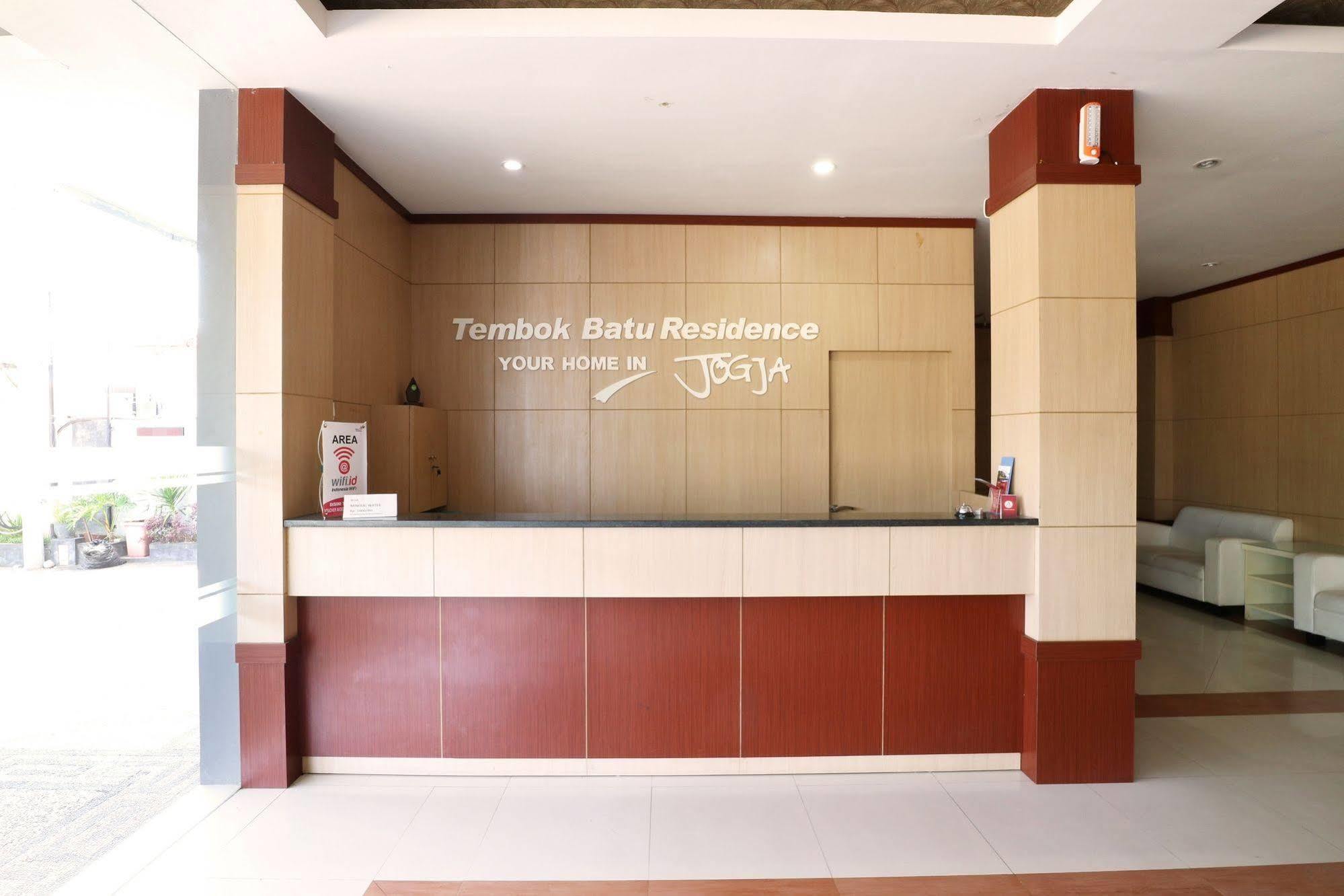 Oyo Flagship 3726 Tembok Batu Residence Tugu Exteriör bild